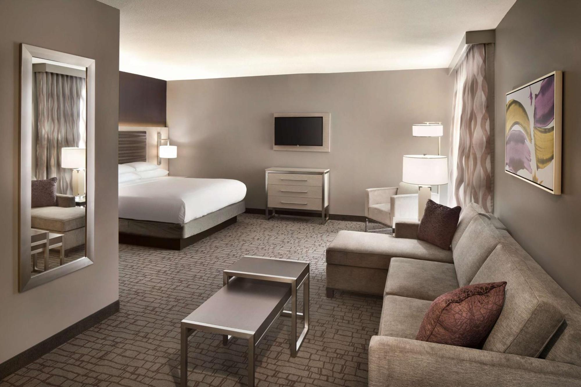 Embassy Suites By Hilton Charlotte Uptown Екстериор снимка
