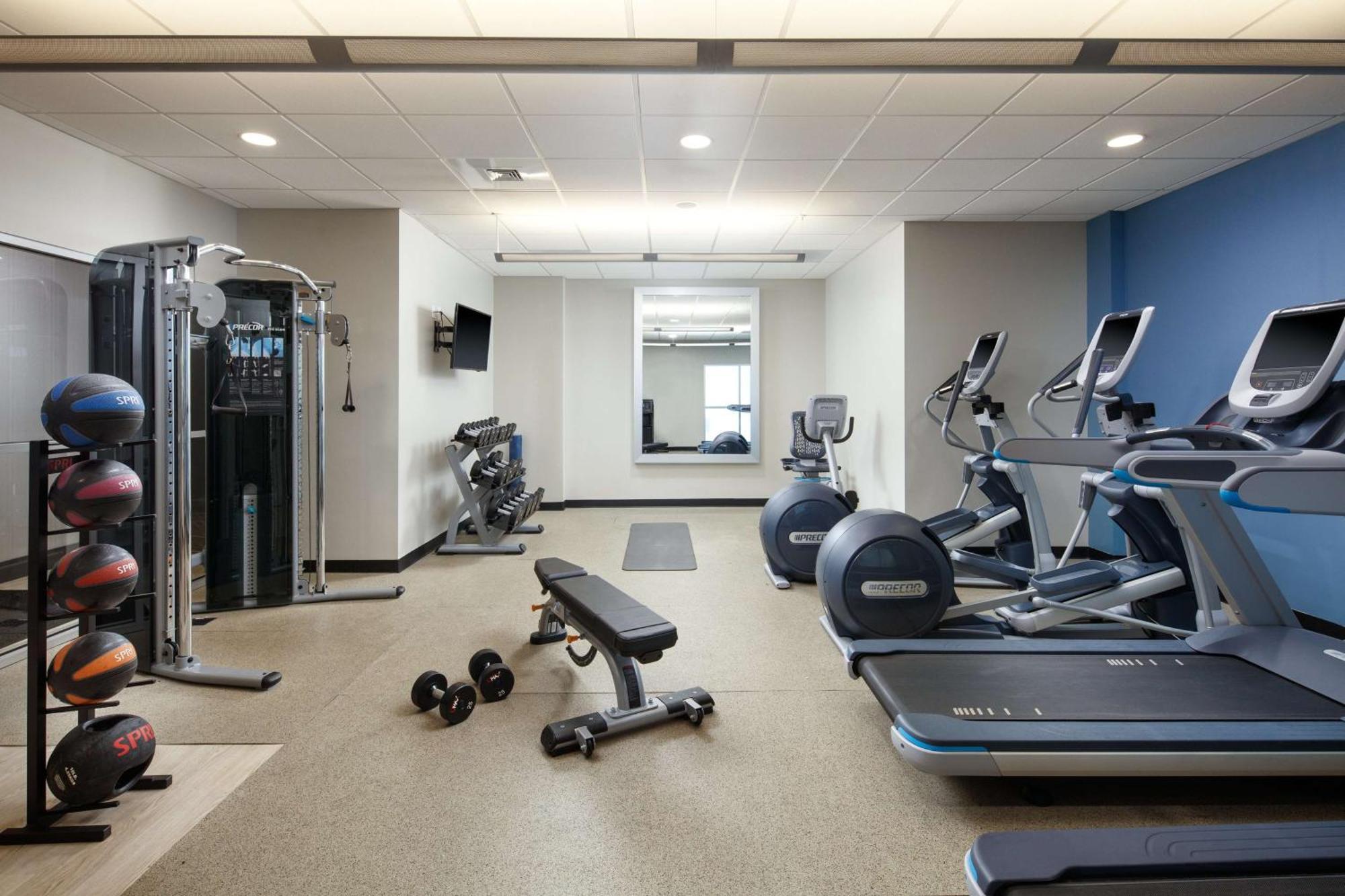 Embassy Suites By Hilton Charlotte Uptown Екстериор снимка