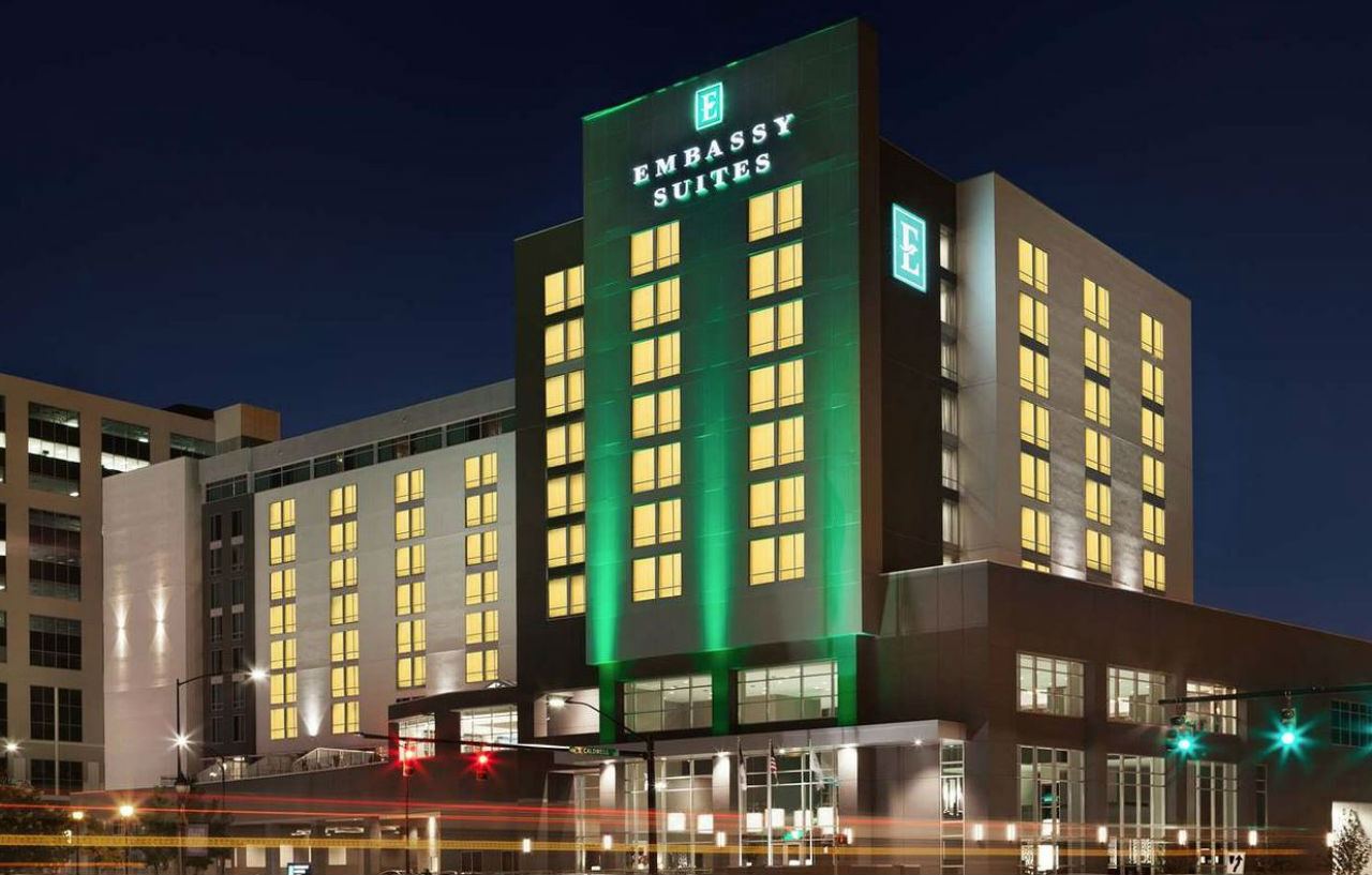 Embassy Suites By Hilton Charlotte Uptown Екстериор снимка